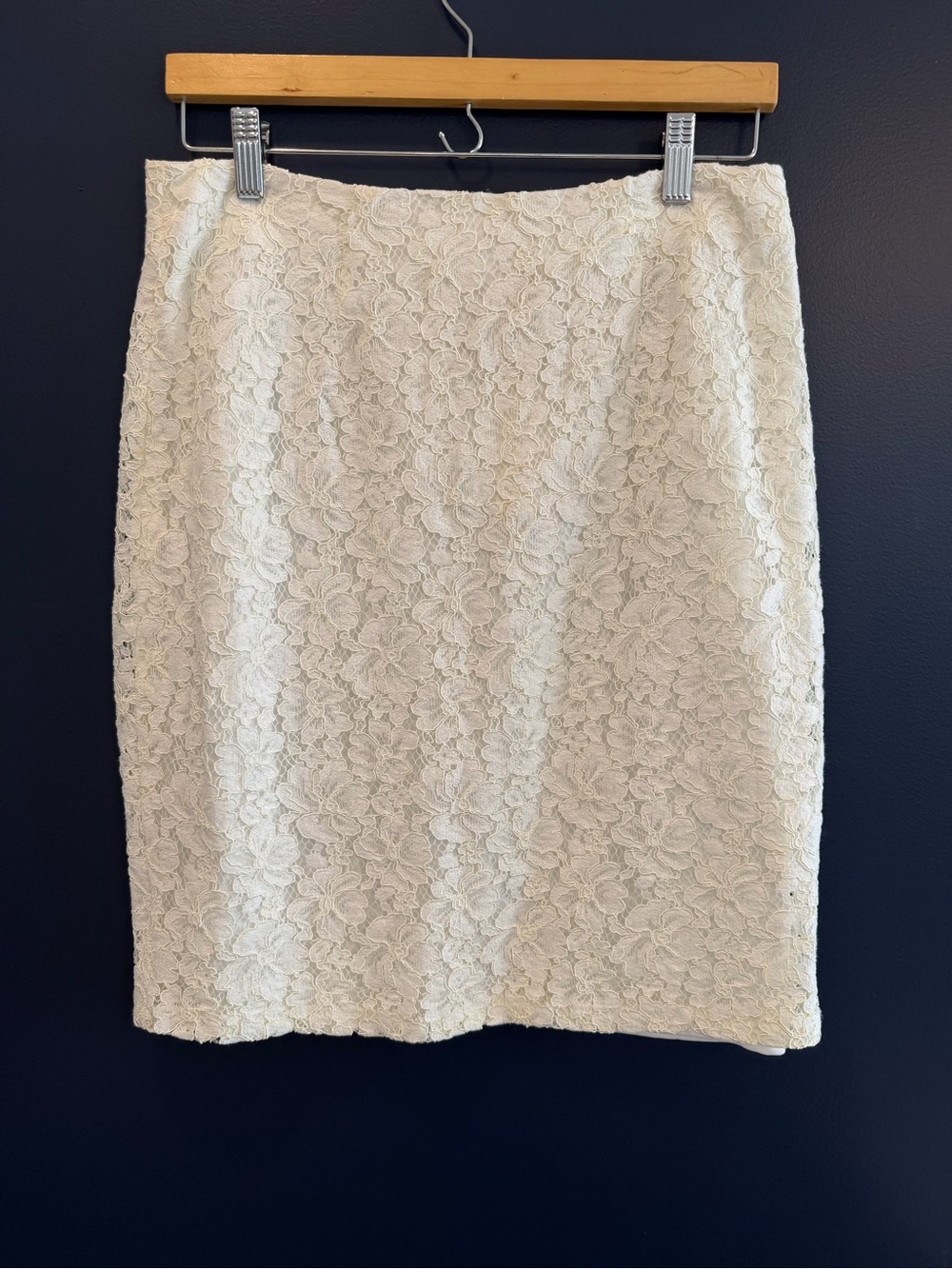 NWT Women’s White Floral Lace Pencil Skirt Adiva Flat Front